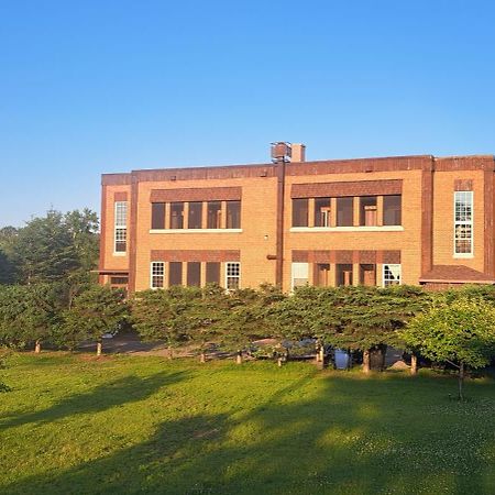 Manoir Des Lacs Lac Baker Екстериор снимка